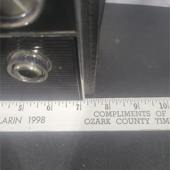 Black Portable Transistor Radio - Picture 3 of 5